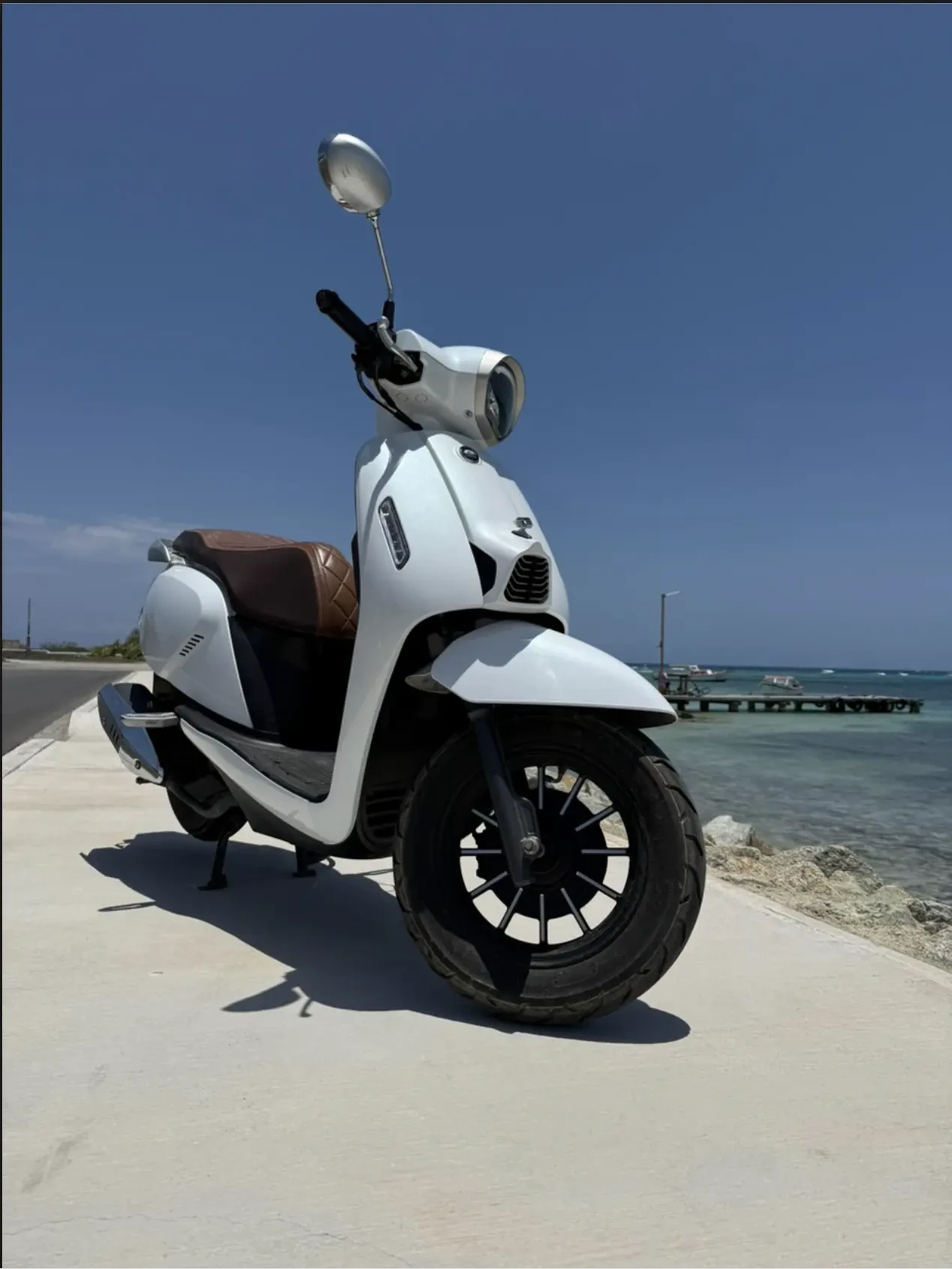SCOOTER_BLANCA_2