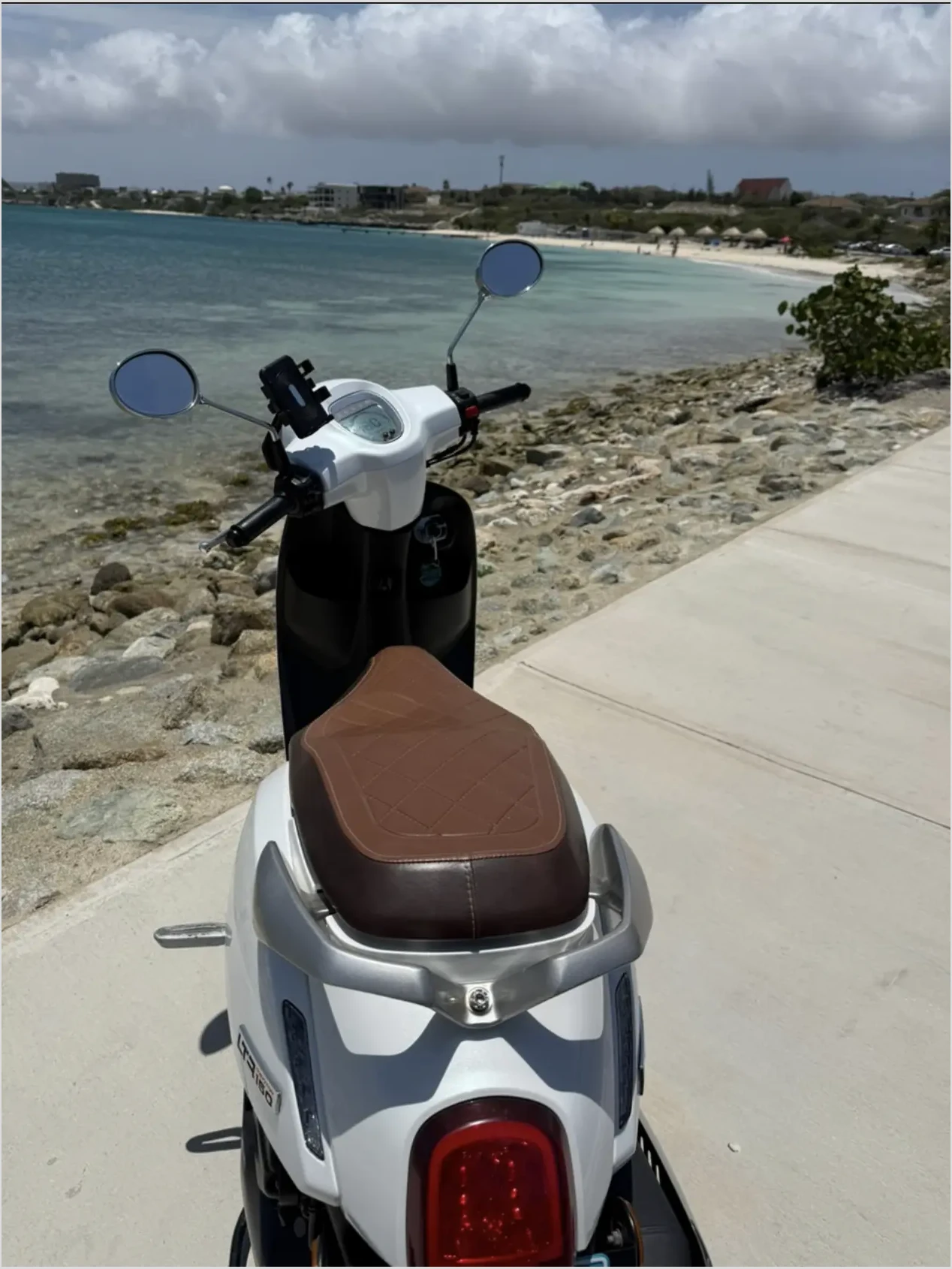 SCOOTER_BLANCA_4 SCOOTER_BLANCA_4